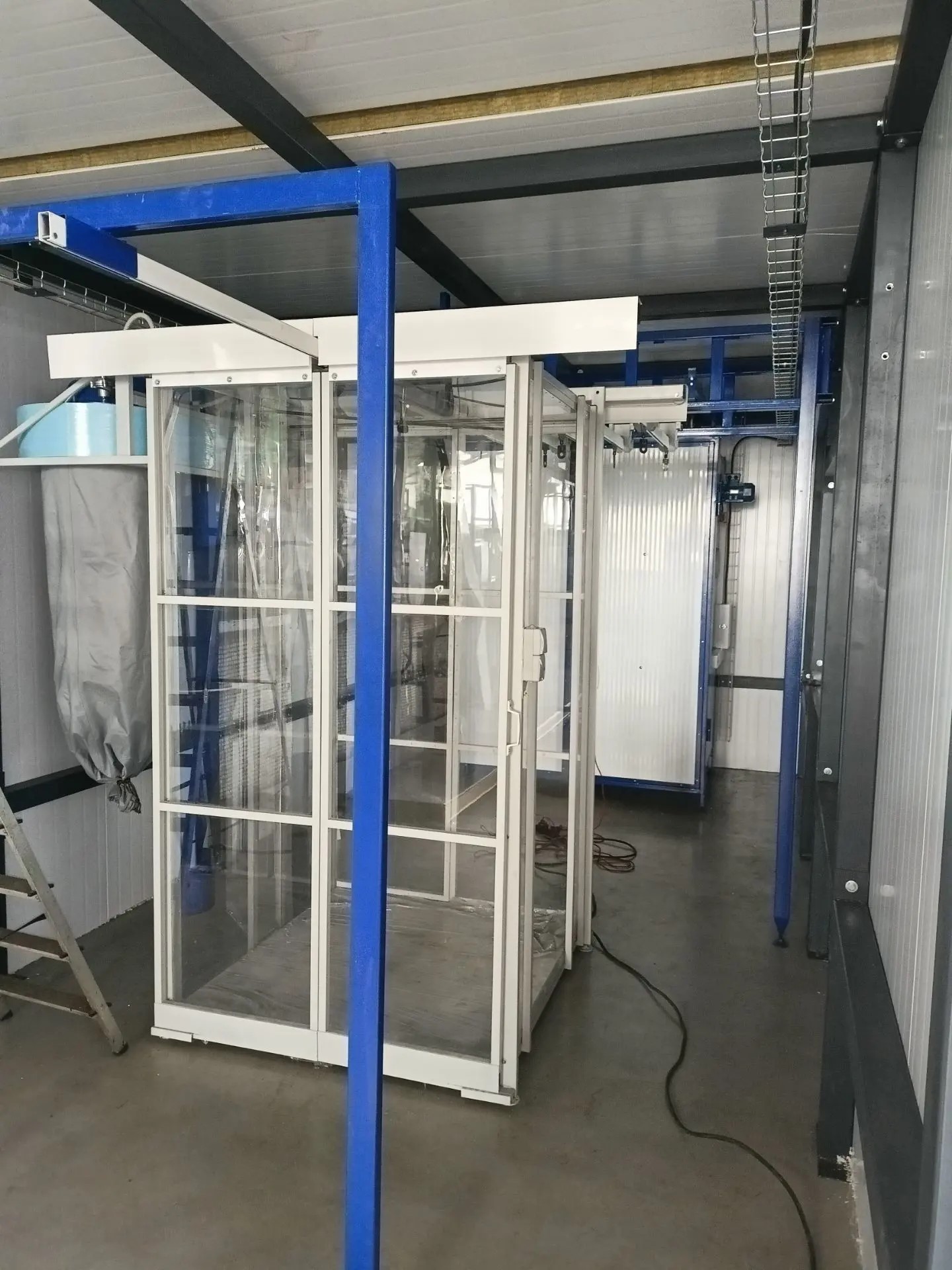 Однопостовая камера напыления КН-1 с установкой рекуперации на участке порошковой окраски